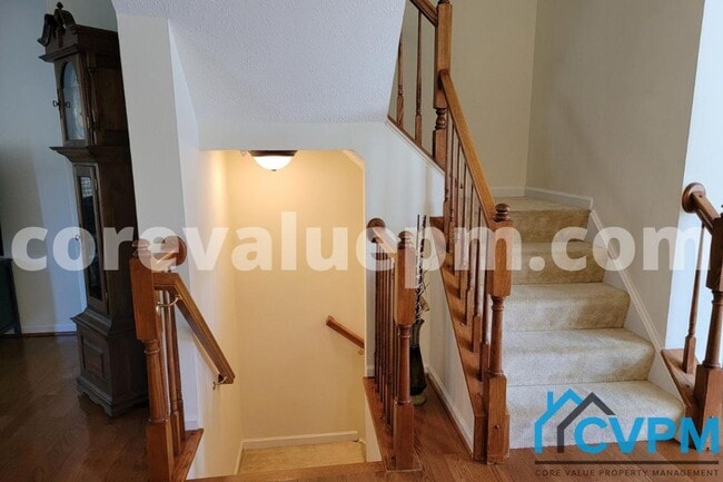 Building Photo - 8511 Pine Meadows Dr