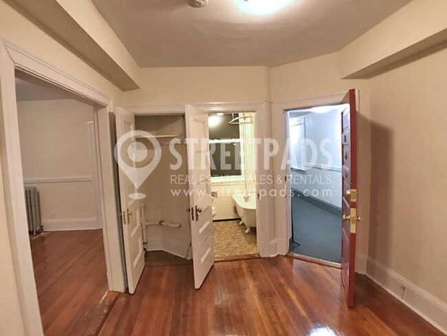 Building Photo - 2 bedroom in Cambridge MA 02139
