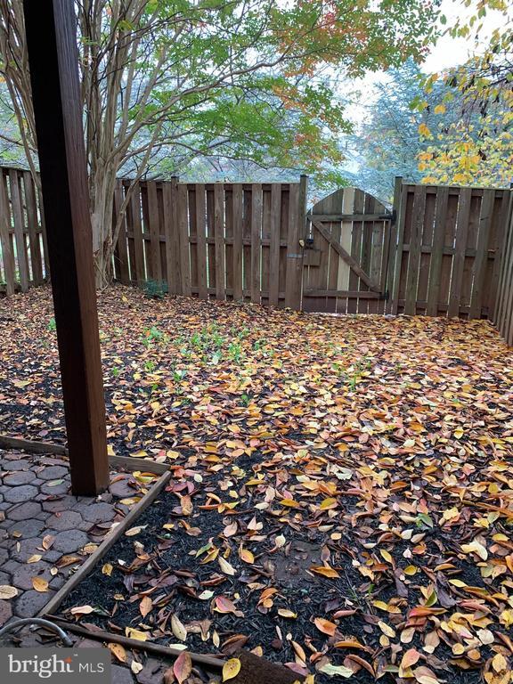 Building Photo - 43506 Postrail Square