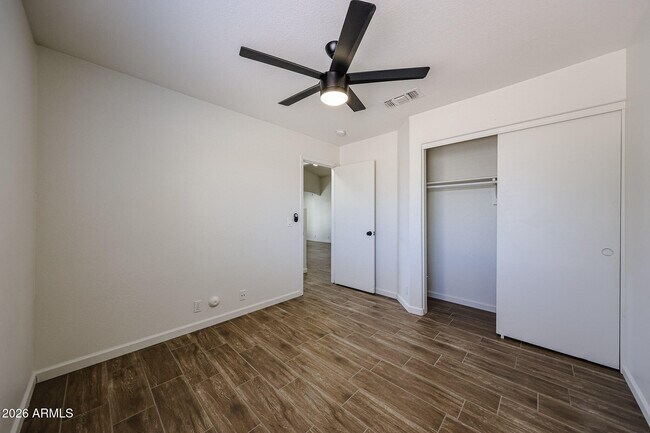 Building Photo - 4047 E Jojoba Rd
