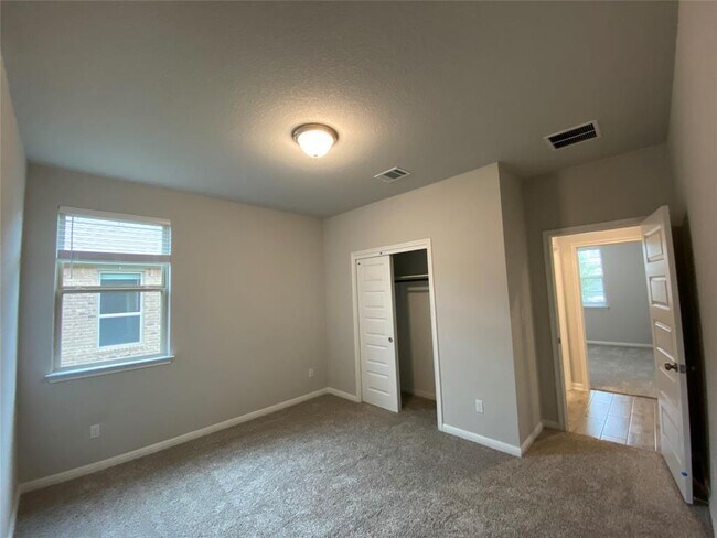 Building Photo - 1513 Whippletree Trl