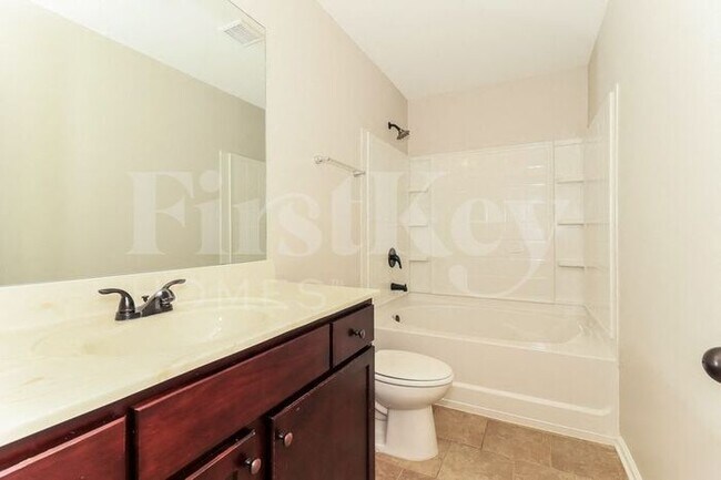 Building Photo - 331 White Birch Ln
