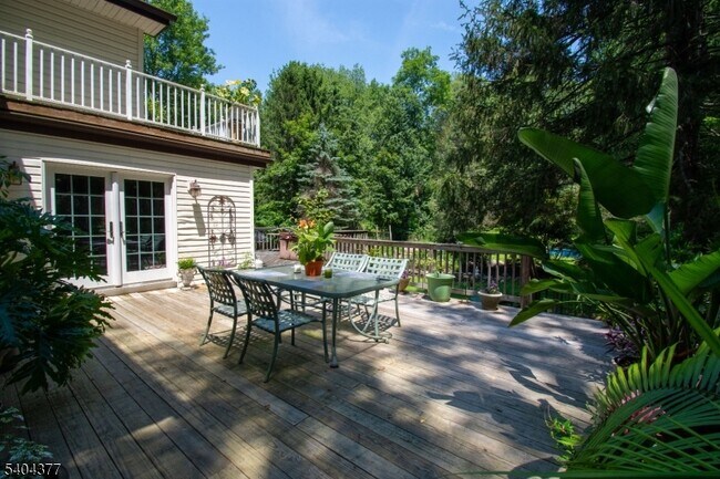 Building Photo - 29 Walker Dr