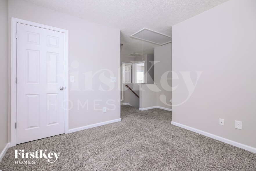 Building Photo - 4306 Lady Slipper Ln