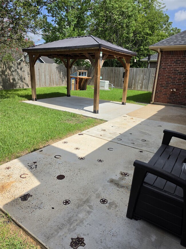 Building Photo - 1138 Sussex Trail