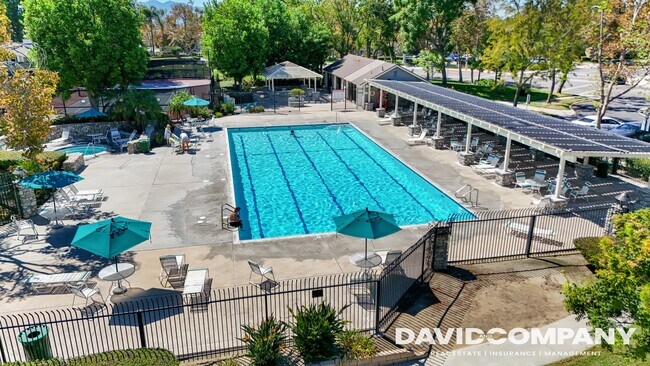 Building Photo - 2840 Oak Creek Dr