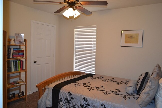 Building Photo - 3/3 WITH GREAT PRIVACY FENCED BACK YARD FOR YOUR FURRY FRIEND