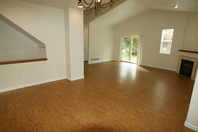 Building Photo - 426 Saint Ida Cir