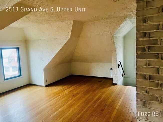 Building Photo - 2513 Grand Ave S