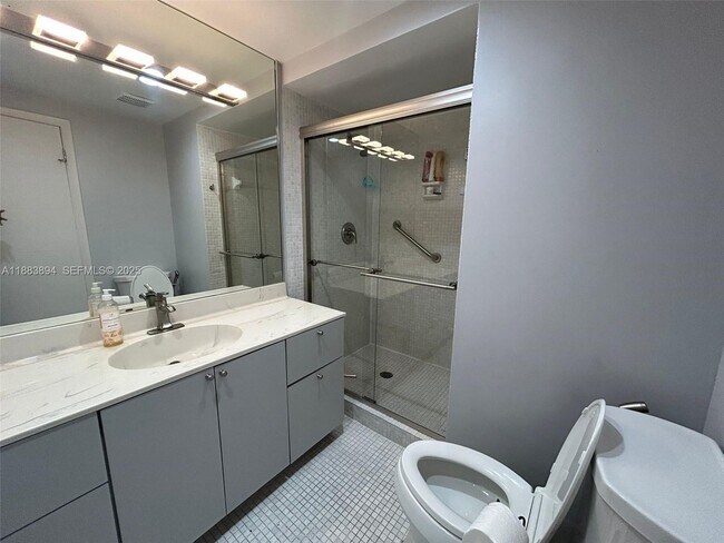 Building Photo - 16300 Golf Club Rd