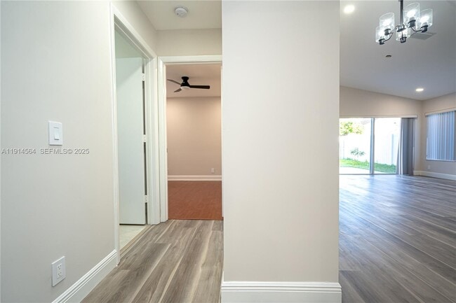 Building Photo - 1592 Salerno Cir