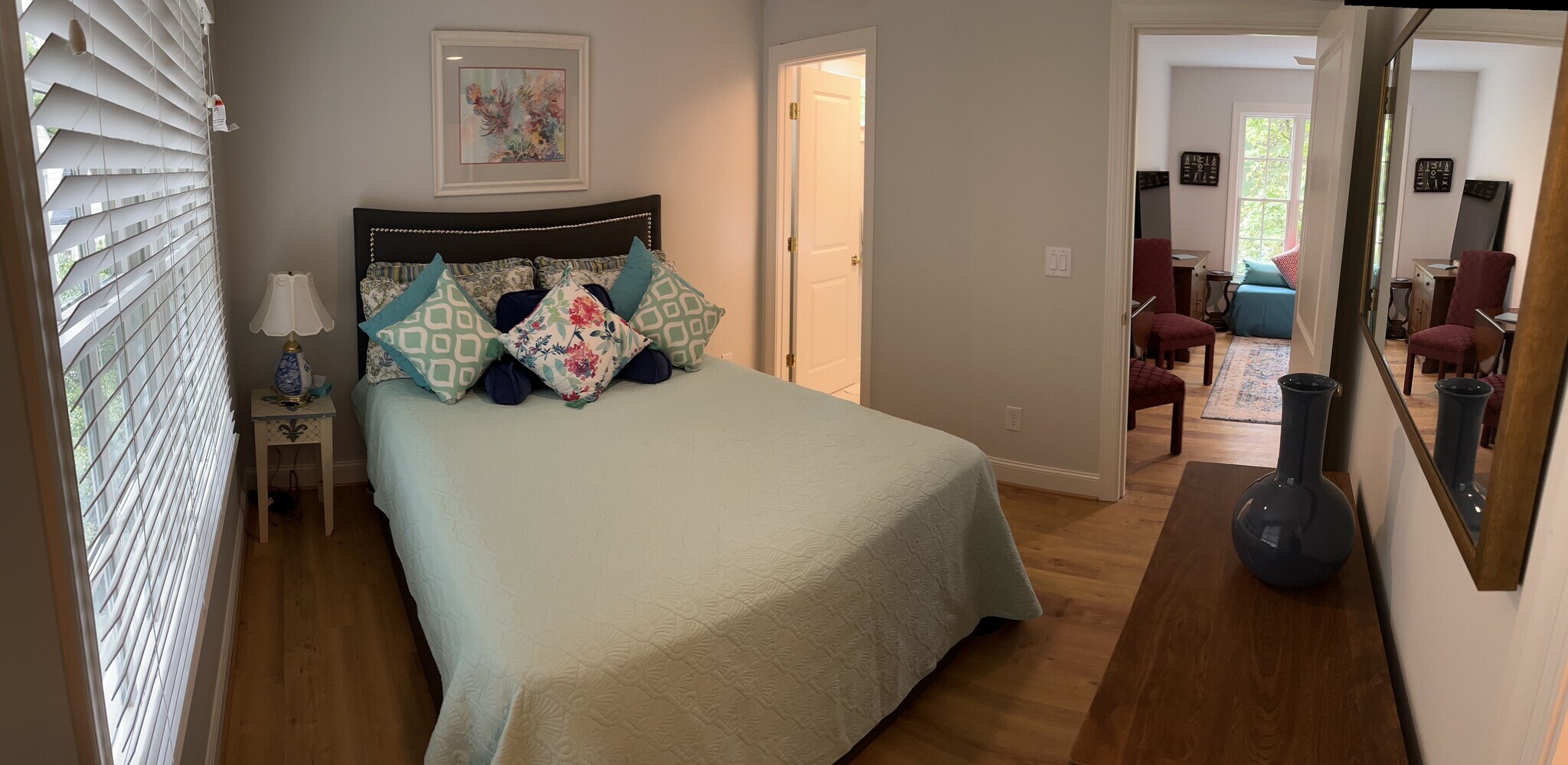 Queen Bed with Bathroom - 332 Lamont Dr