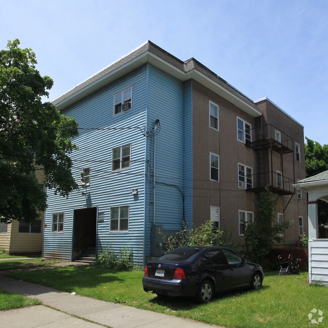 Primary Photo - 19 Mygatt St