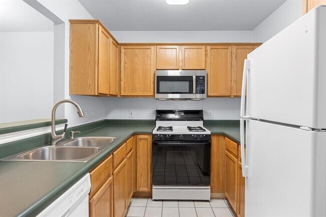 Building Photo - 11901 Swearingen Dr