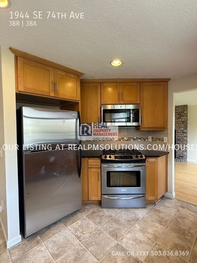 Building Photo - 1944 SE 74th Ave