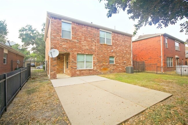 Building Photo - 17627 S Summit Canyon Dr