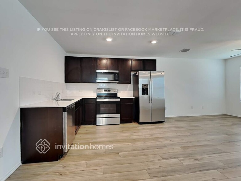 Building Photo - 222 Br Vlg Wy