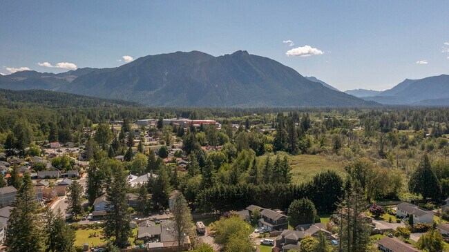 Building Photo - 38244 SE 85th St