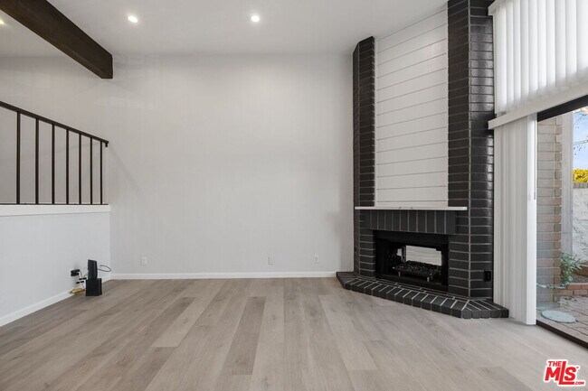 Building Photo - 4631 Alla Rd