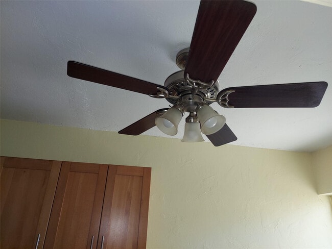 Building Photo - 505 SW 9th St