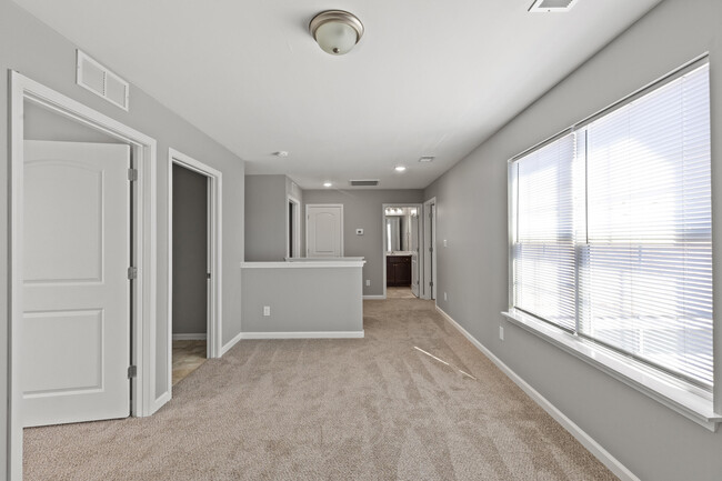 Building Photo - 237 Parker Pl