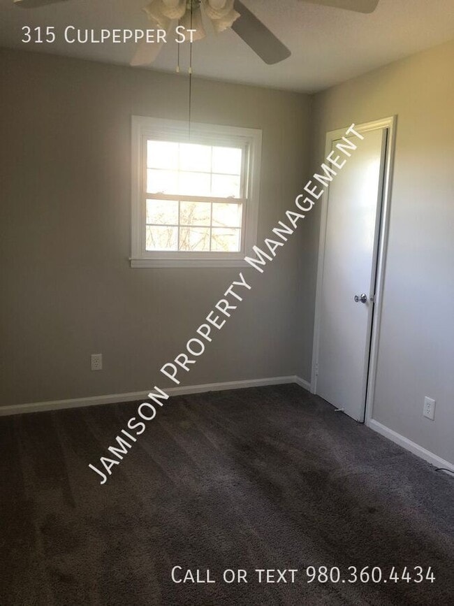 Building Photo - 315 Culpepper St