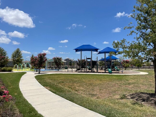 Building Photo - Gorgeous 3 bedroom | 2.5 bath home in great location!