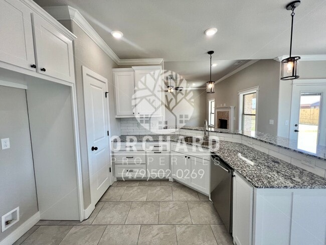 Building Photo - Tontitown- Single Family Home- Beautiful Wellington Plan- 9 Month Lease