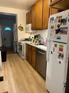 kitchen - 1826 C St SE