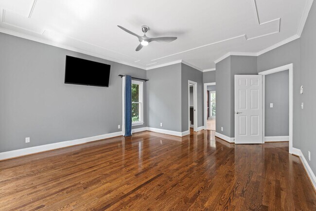 Building Photo - 507 Bing Crosby Blvd