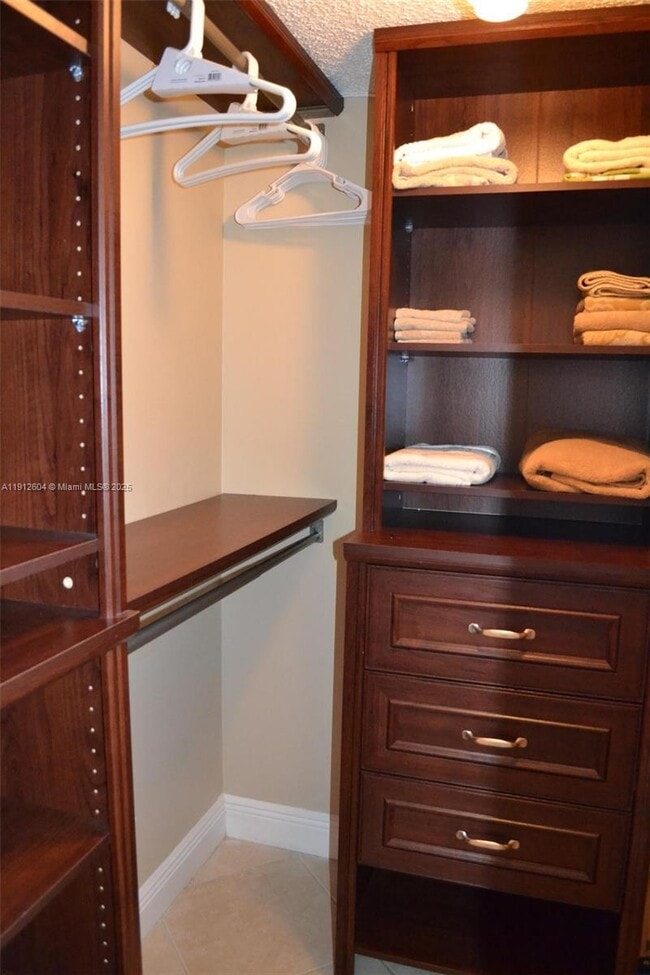 Building Photo - 2101 S Ocean Dr