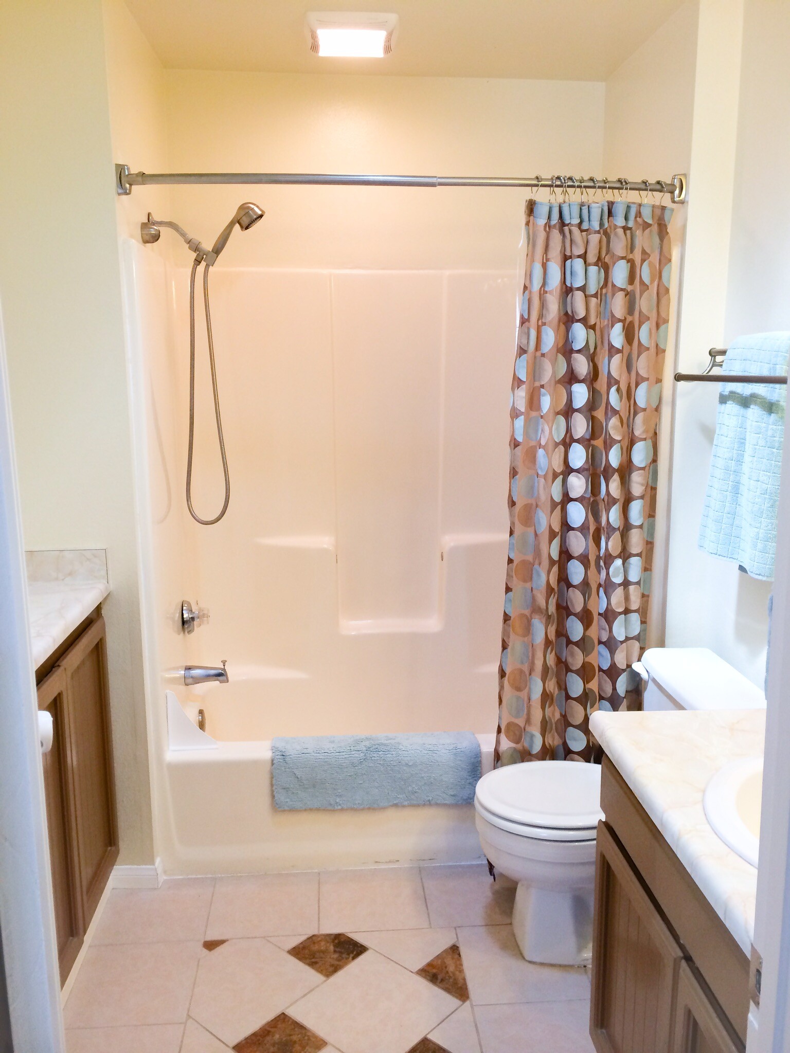 Building Photo - 2206 Hermosa Ct