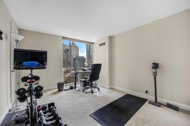 Building Photo - 200 N Dearborn St