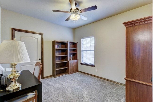 Building Photo - 1413 Scenic Ridge