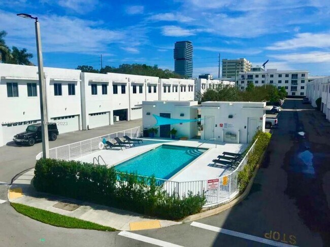 Building Photo - 2 bedroom in Aventura FL 33180