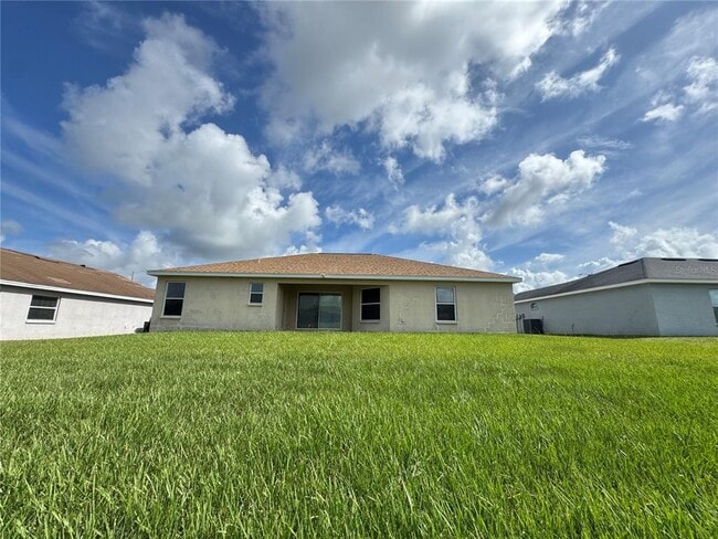 Building Photo - 4876 Summerfield Cir