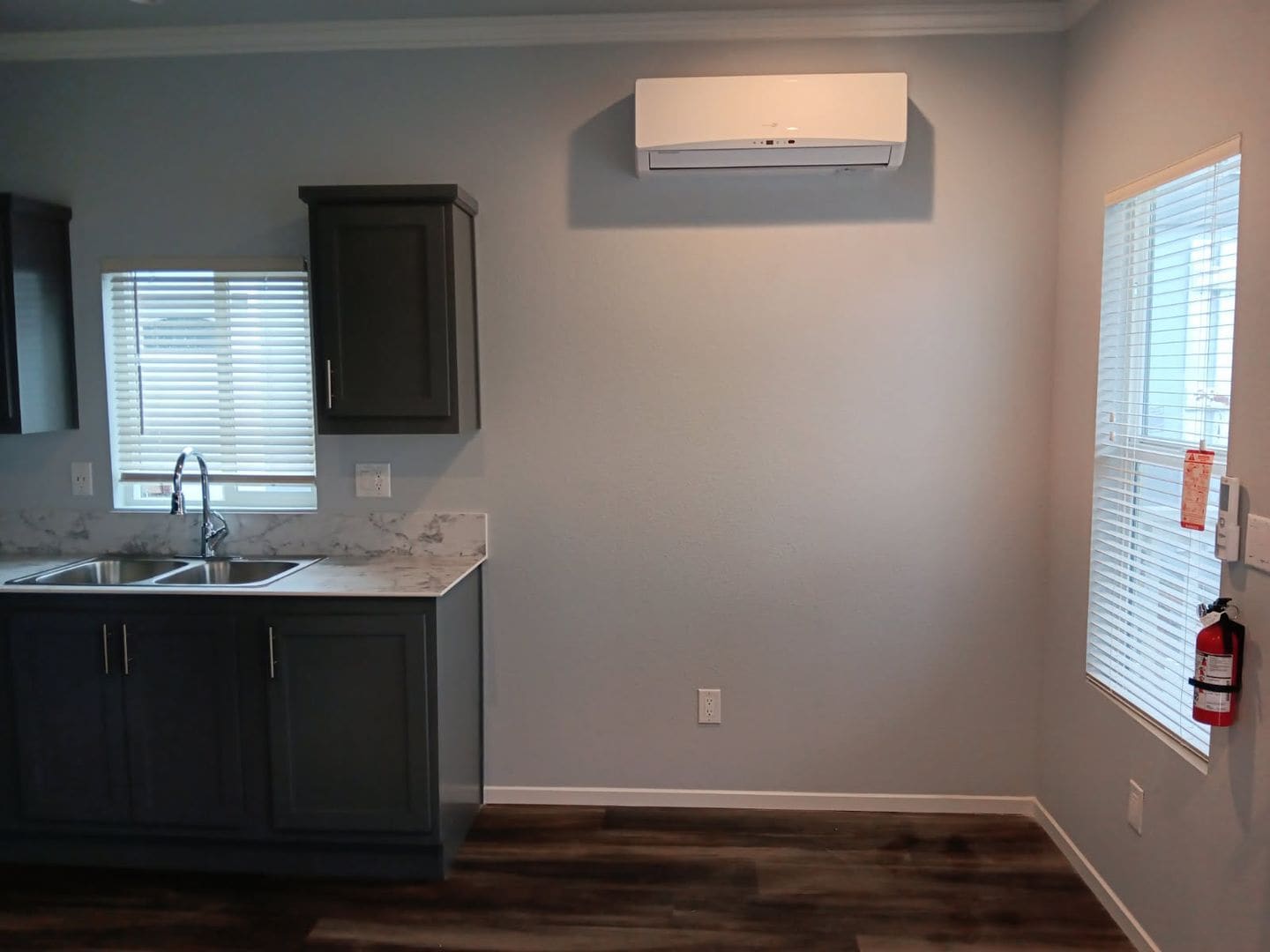 Building Photo - Anthony&#39;s