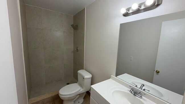 Building Photo - 4061 NW 9th Ave