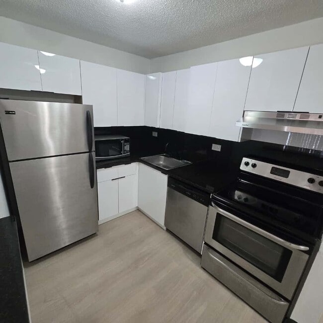 Building Photo - 6935 NW 179th St