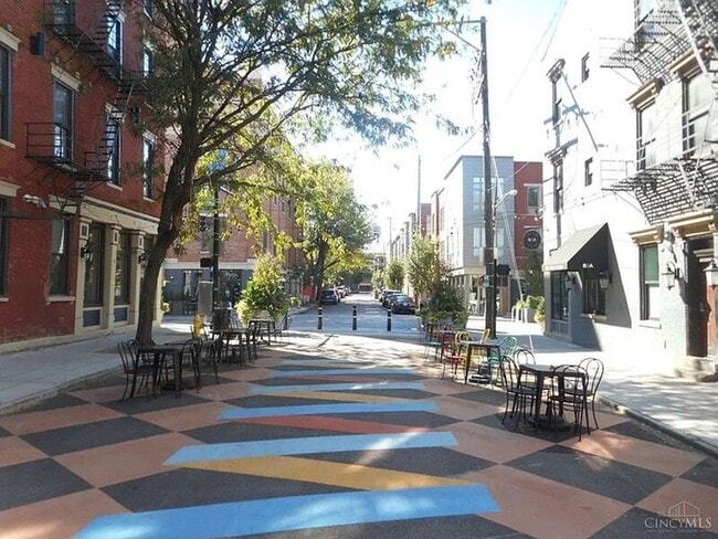 Building Photo - 26 W 15th St