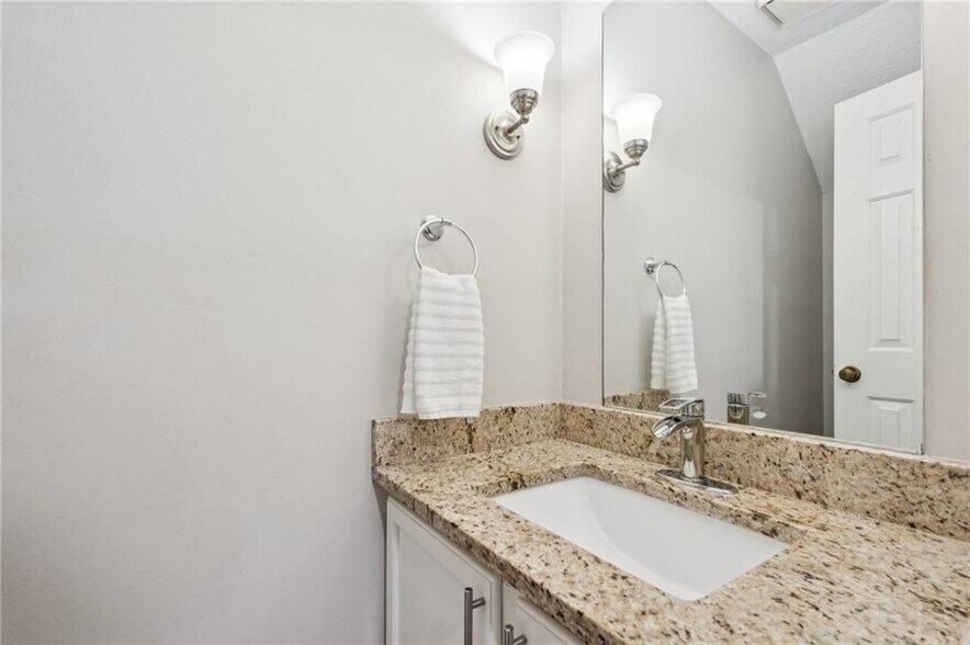 Building Photo - 2926 Webb Bridge Rd