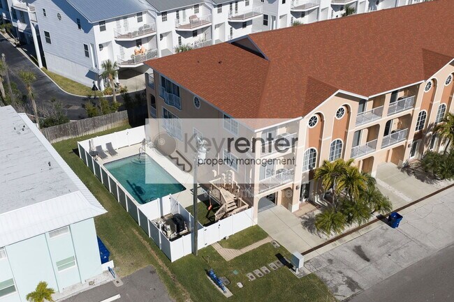 Building Photo - 130 164th Ave