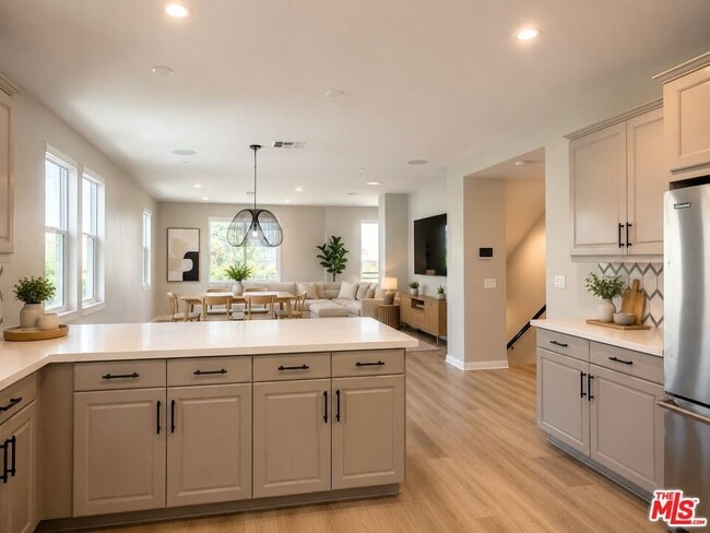 Building Photo - 756 Daniel Freeman Cir