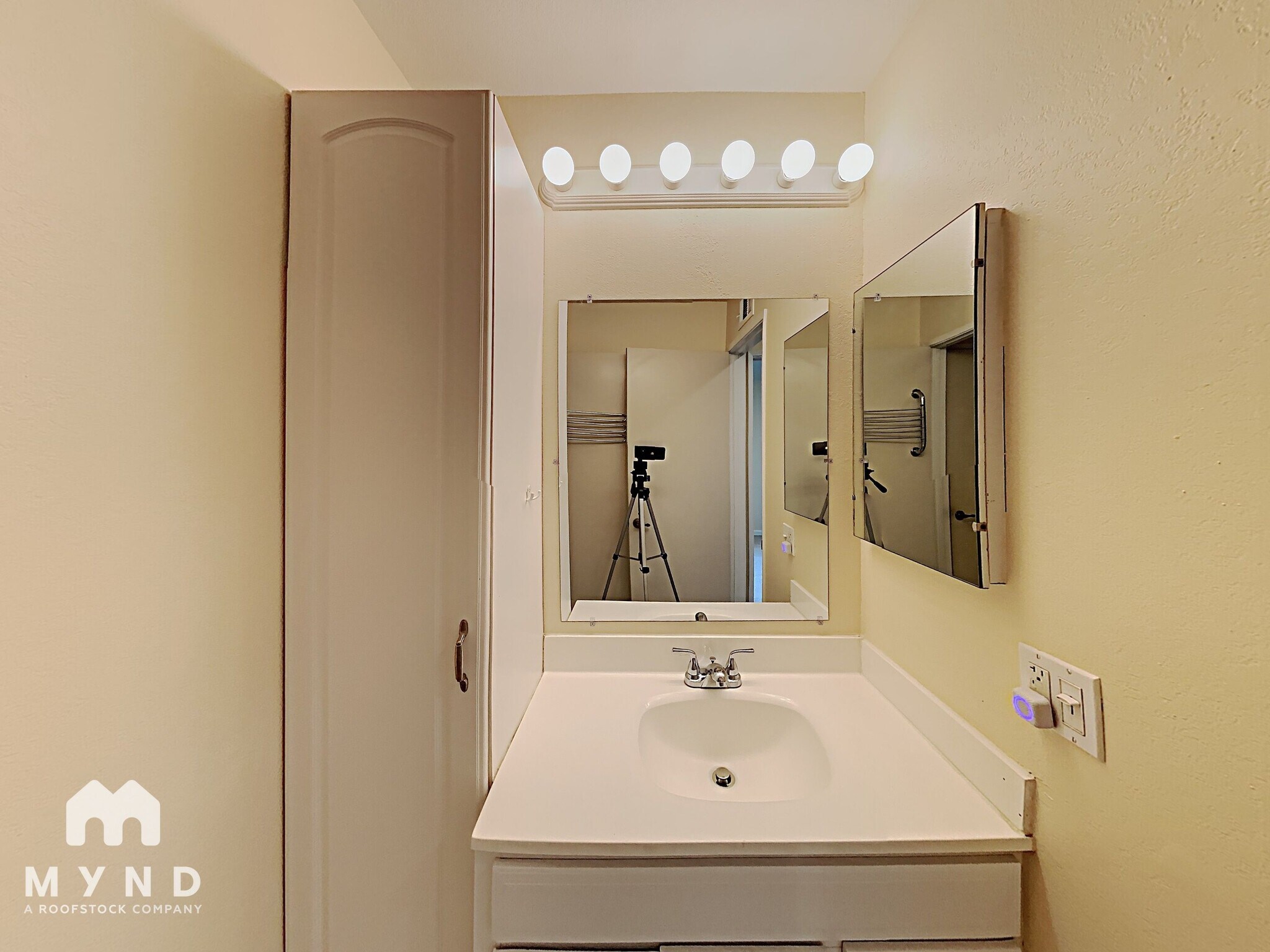 Building Photo - 4285 Dry Bed Ct