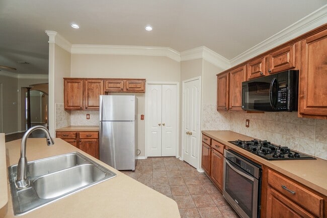 Building Photo - 415 Sterling Heights Ln