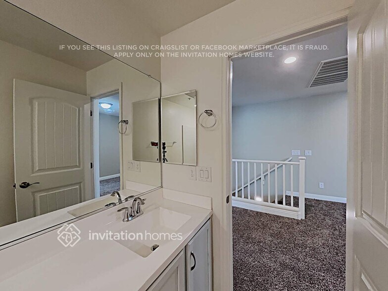 Building Photo - 1735 N 209th Ave