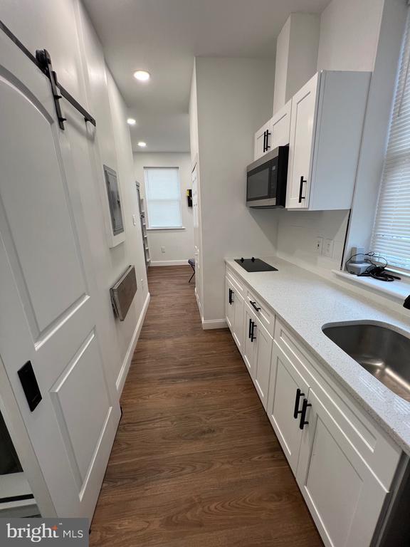 Building Photo - 2145 Elkins Ave