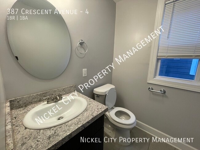 Building Photo - 387 Crescent Ave