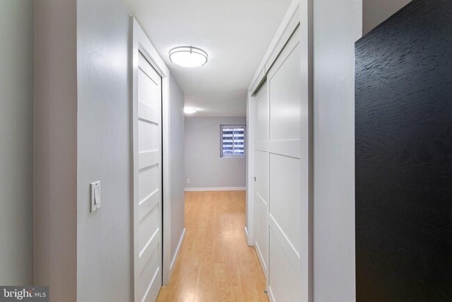 Building Photo - 1311 East Capitol St SE