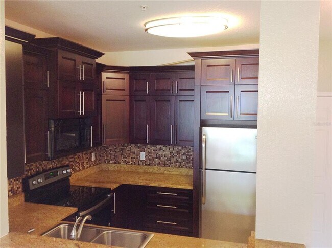 Building Photo - 2612 Robert Trent Jones Dr